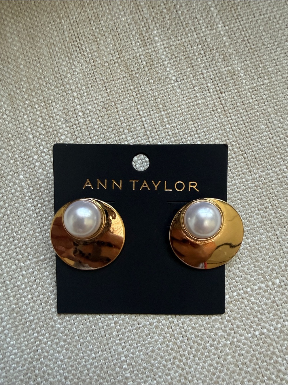 Ann Taylor Gold Tone Disc Earrings with Pearl Center - NWT